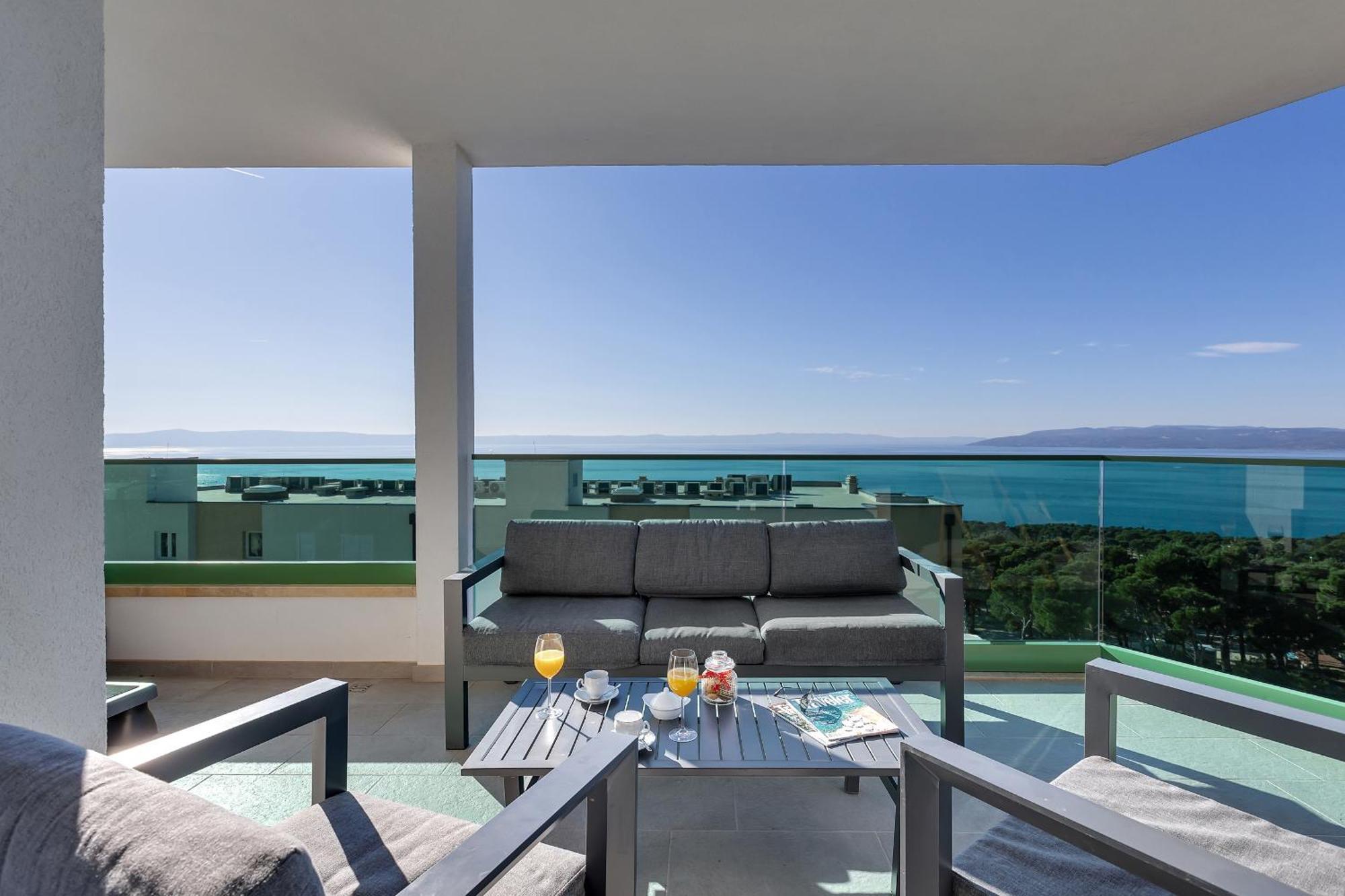 Ferienwohnung Exclusive Penthouse Big Blue With Private Jacuzzi Makarska Exterior foto