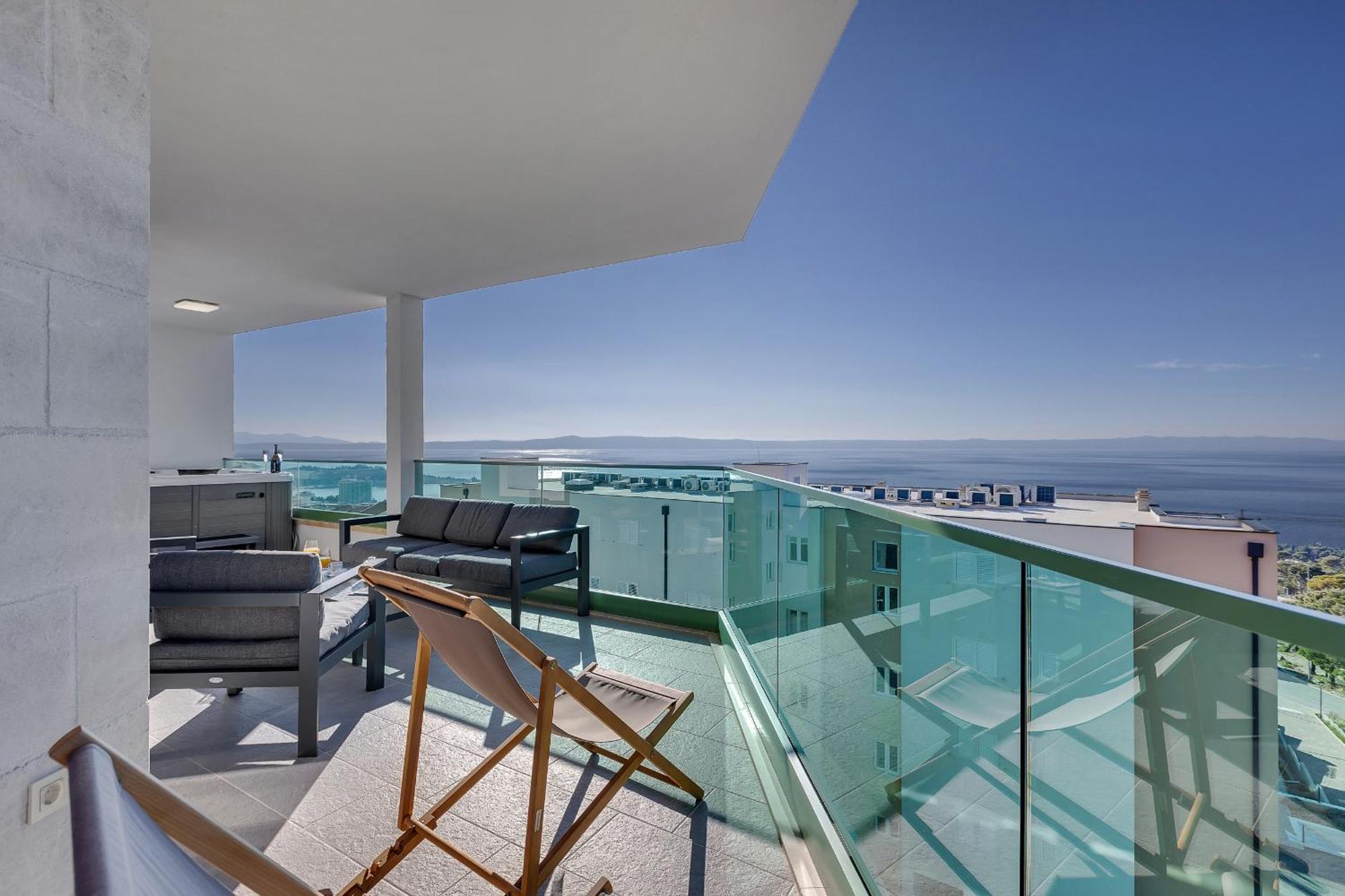 Ferienwohnung Exclusive Penthouse Big Blue With Private Jacuzzi Makarska Exterior foto