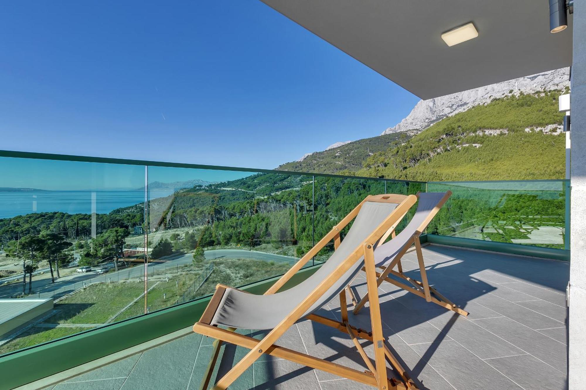 Ferienwohnung Exclusive Penthouse Big Blue With Private Jacuzzi Makarska Exterior foto