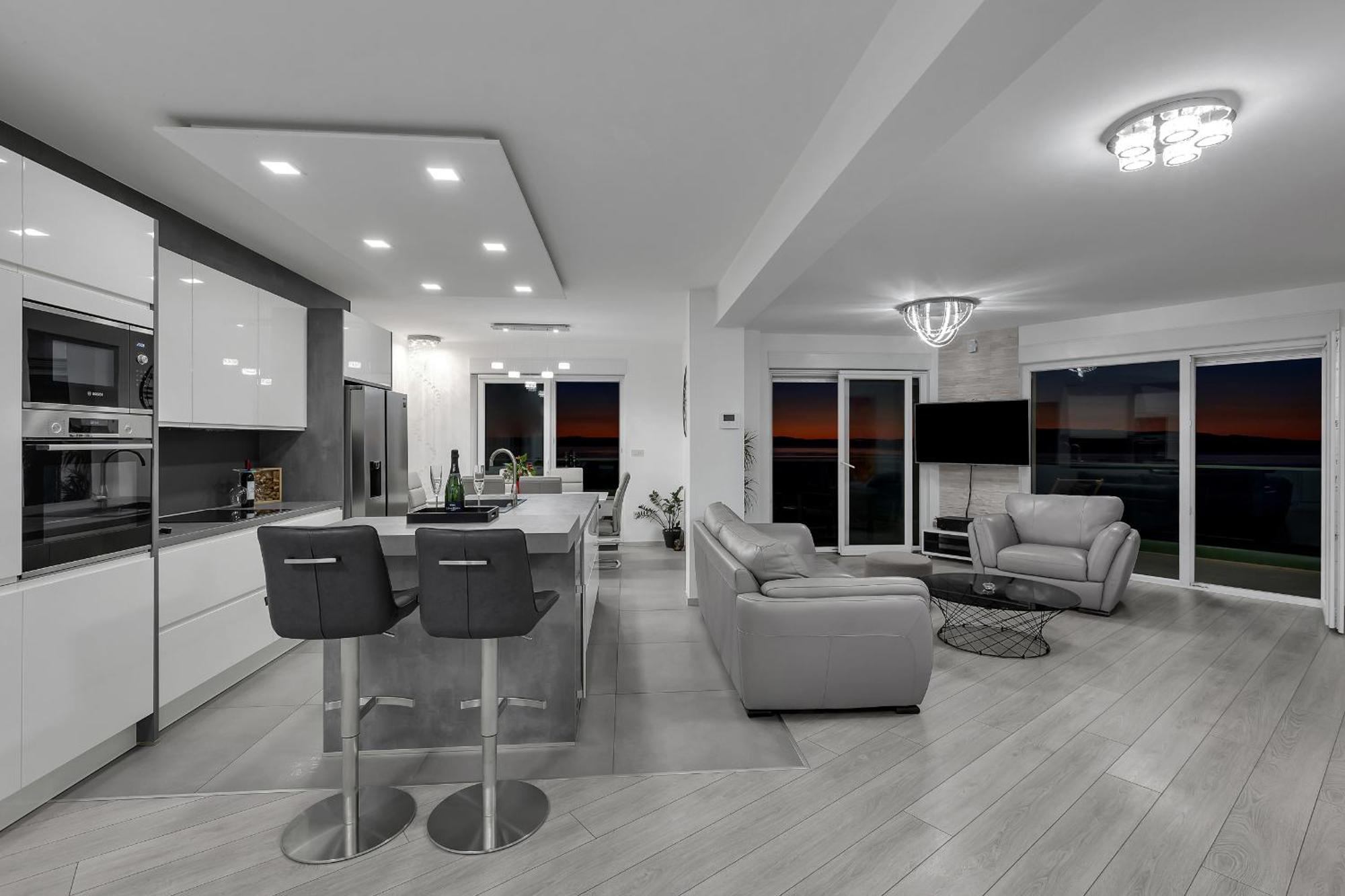 Ferienwohnung Exclusive Penthouse Big Blue With Private Jacuzzi Makarska Exterior foto