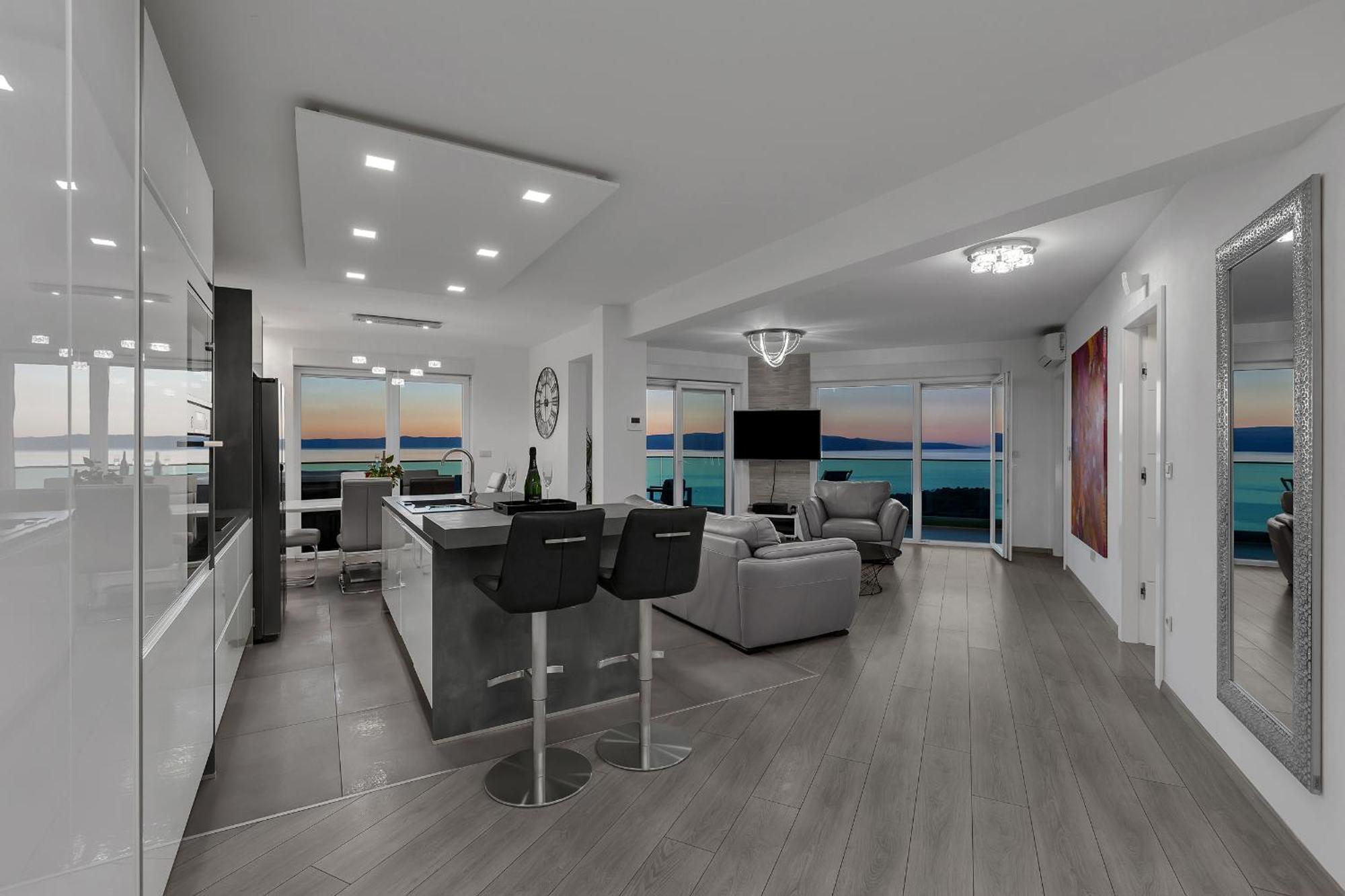 Ferienwohnung Exclusive Penthouse Big Blue With Private Jacuzzi Makarska Exterior foto