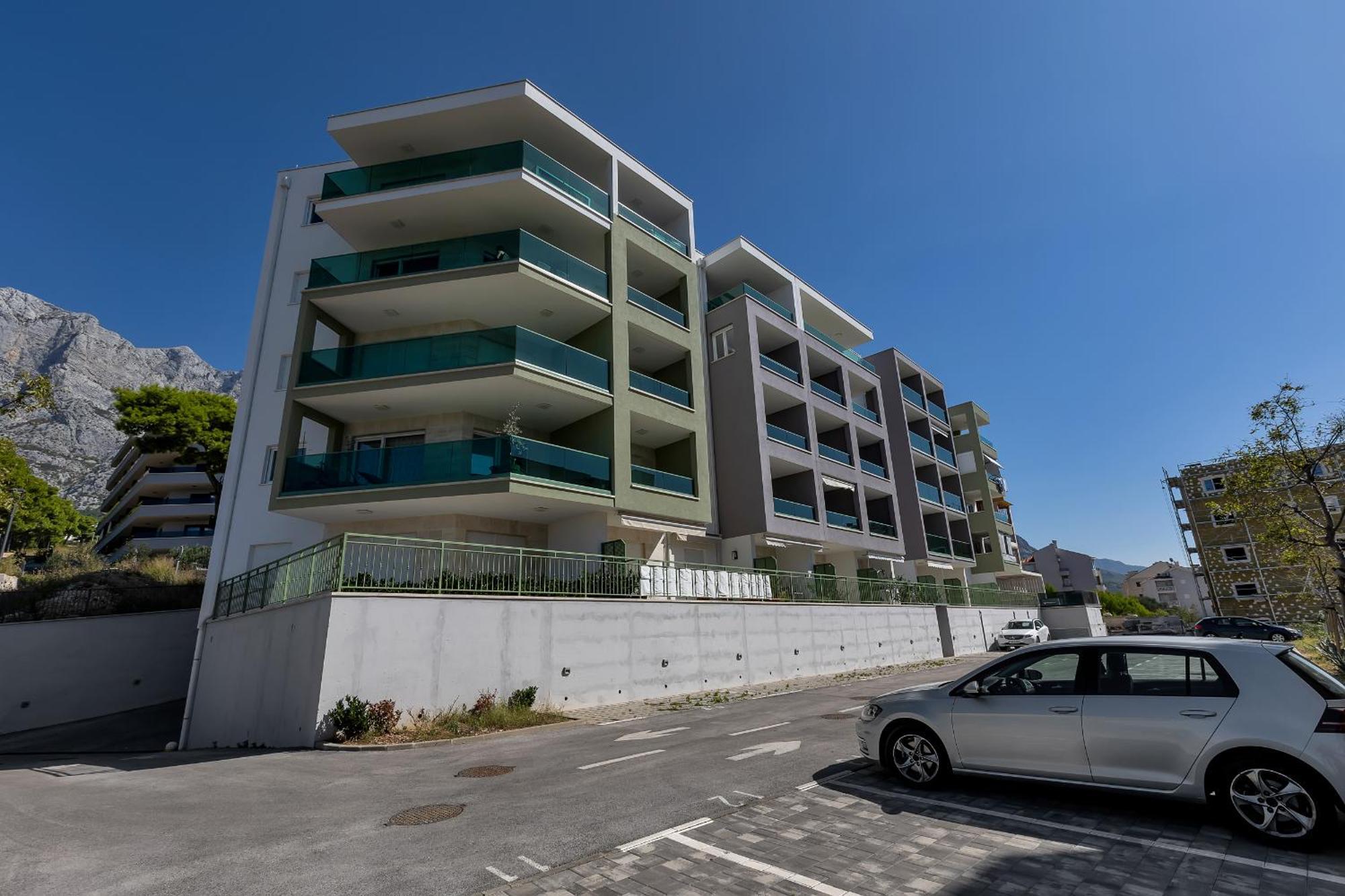 Ferienwohnung Exclusive Penthouse Big Blue With Private Jacuzzi Makarska Exterior foto